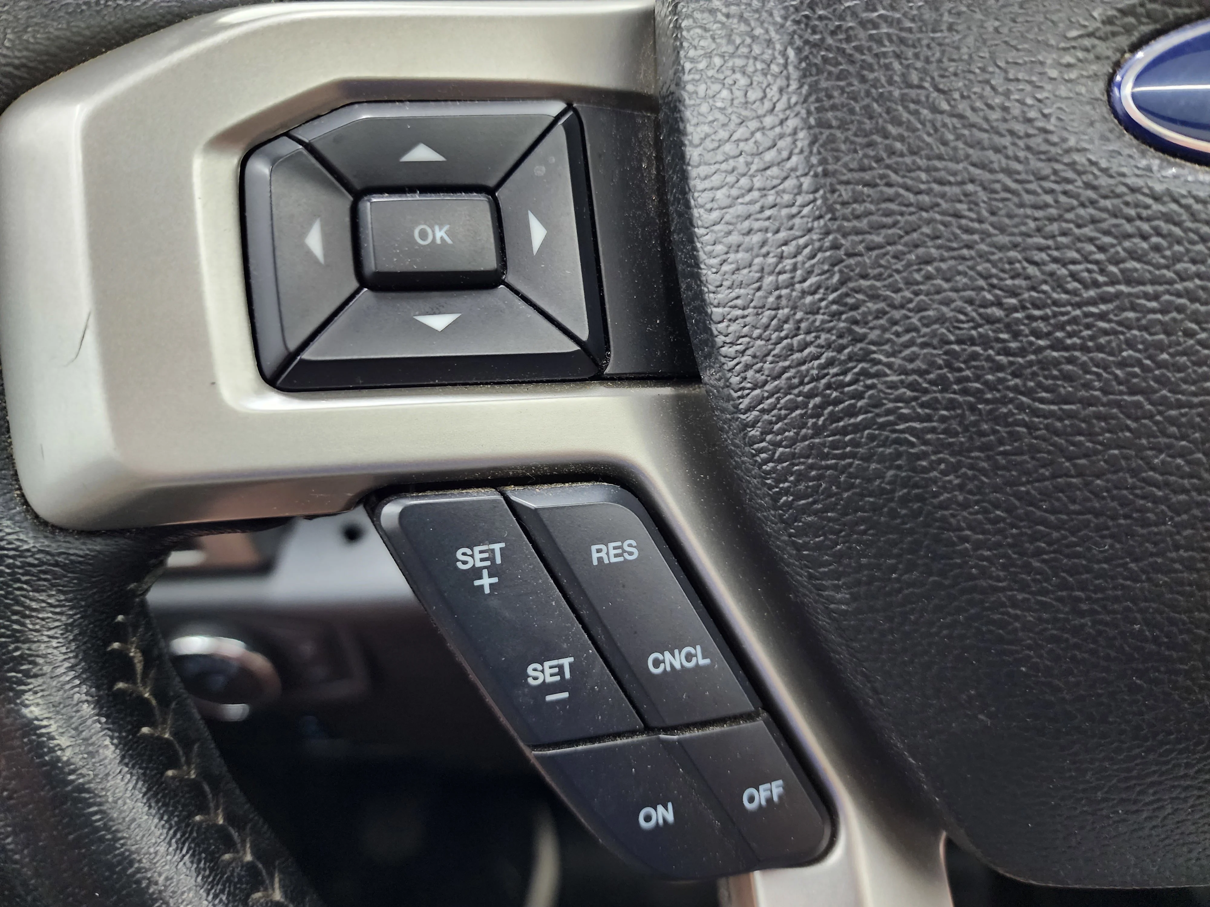 Used 2022 Agate Black Metallic Ford Lariat image 18