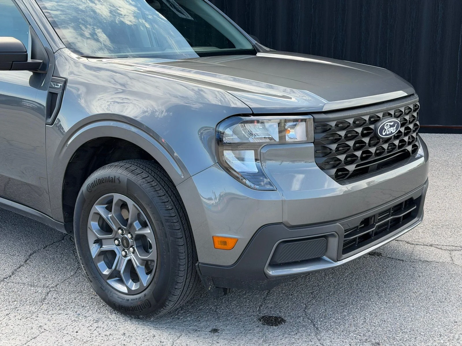 Used 2025 Gray Ford XLT image 3