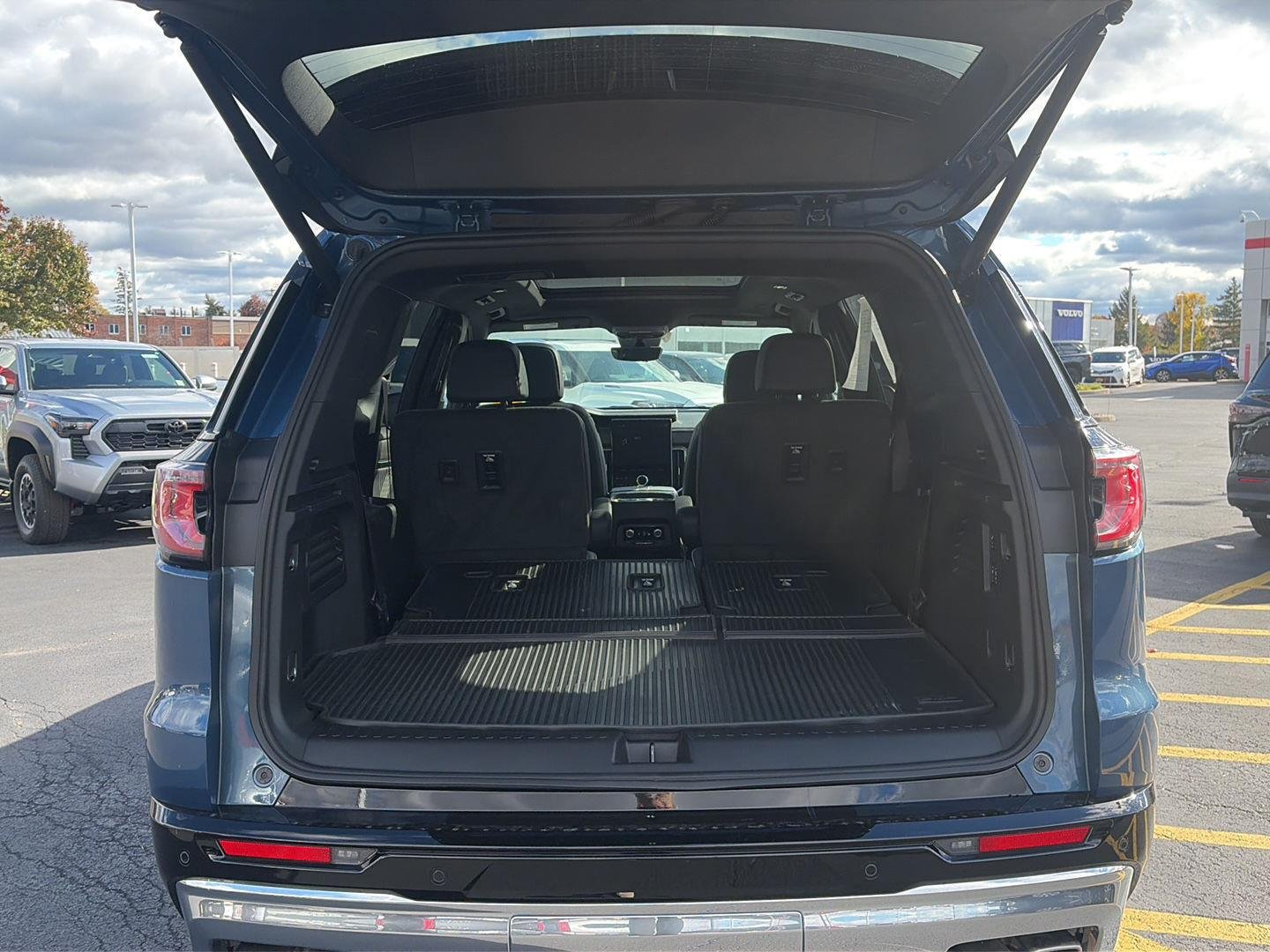 Used 2024 Downpour Metallic GMC AWD Denali image 9