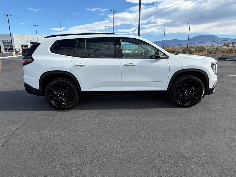 New 2027 Summit White GMC Elevation image 2