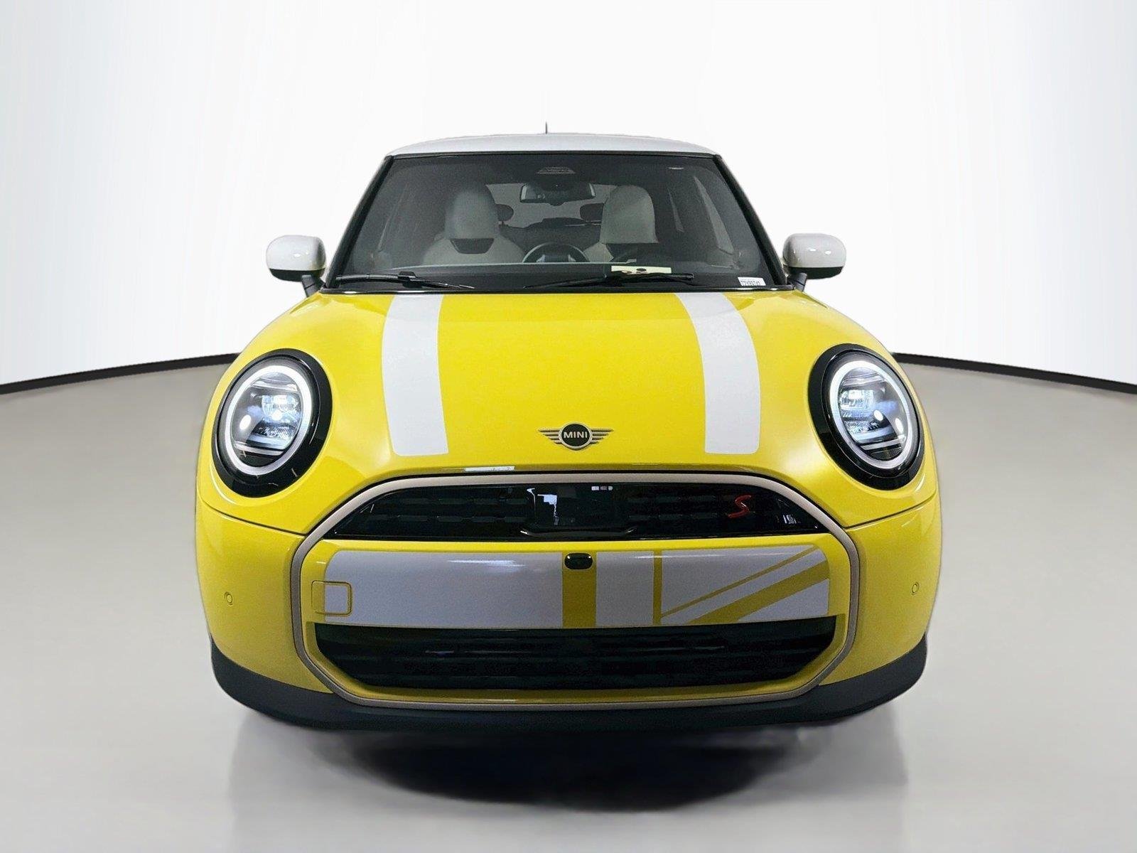 New 2026 Sunny Side Yellow MINI Iconic image 2