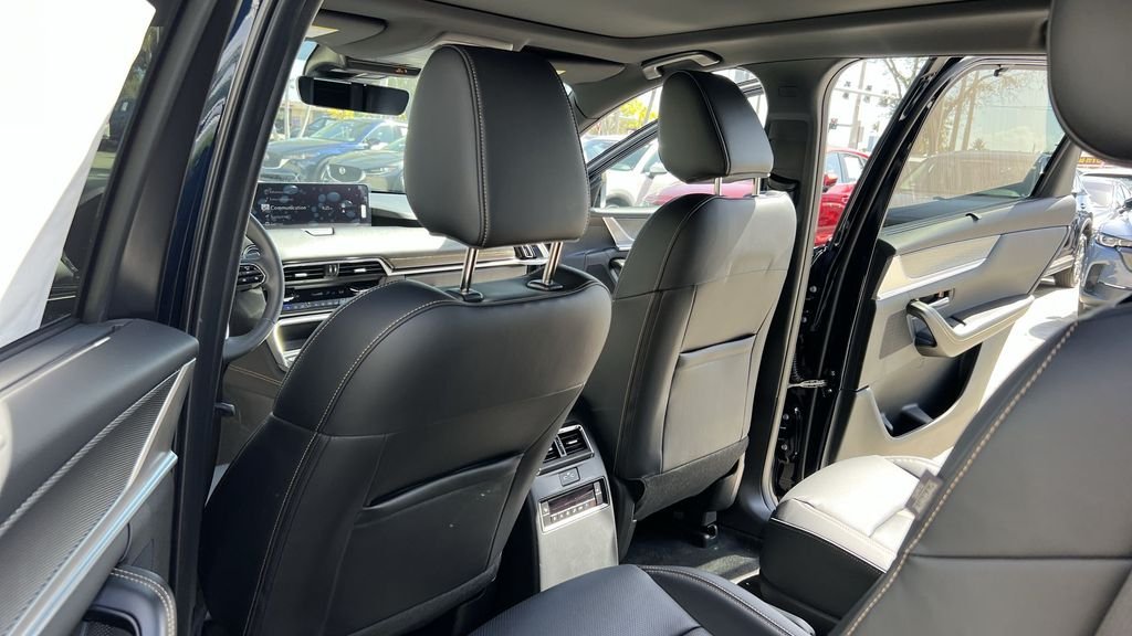 2025 Mazda CX-90 Premium Package - Photo 35