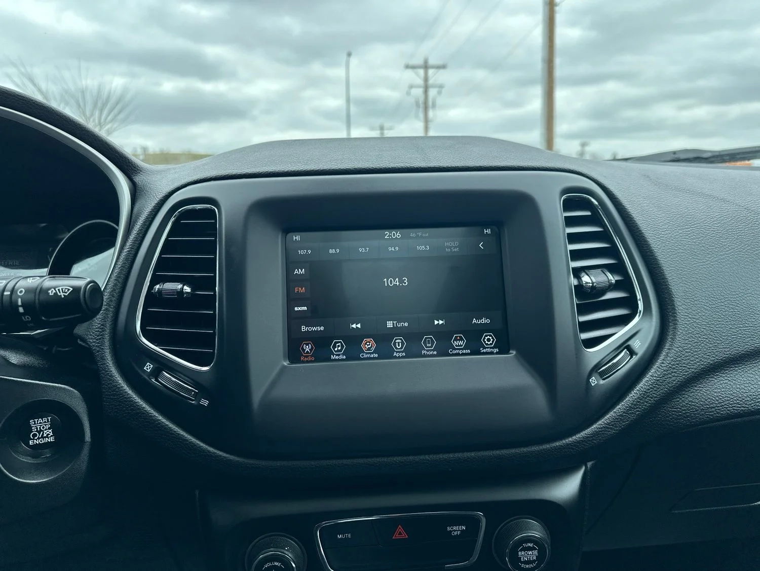 Used 2021 Blue Jeep Latitude image 45
