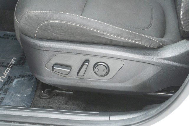 Used 2024 White Pearl Hyundai Blue image 19
