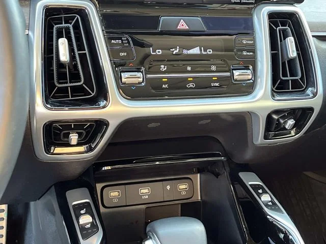 Used 2022 Silver Kia X-Line SX Prestige image 32