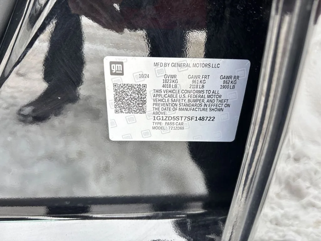 Used 2025 Black Chevrolet LT image 17