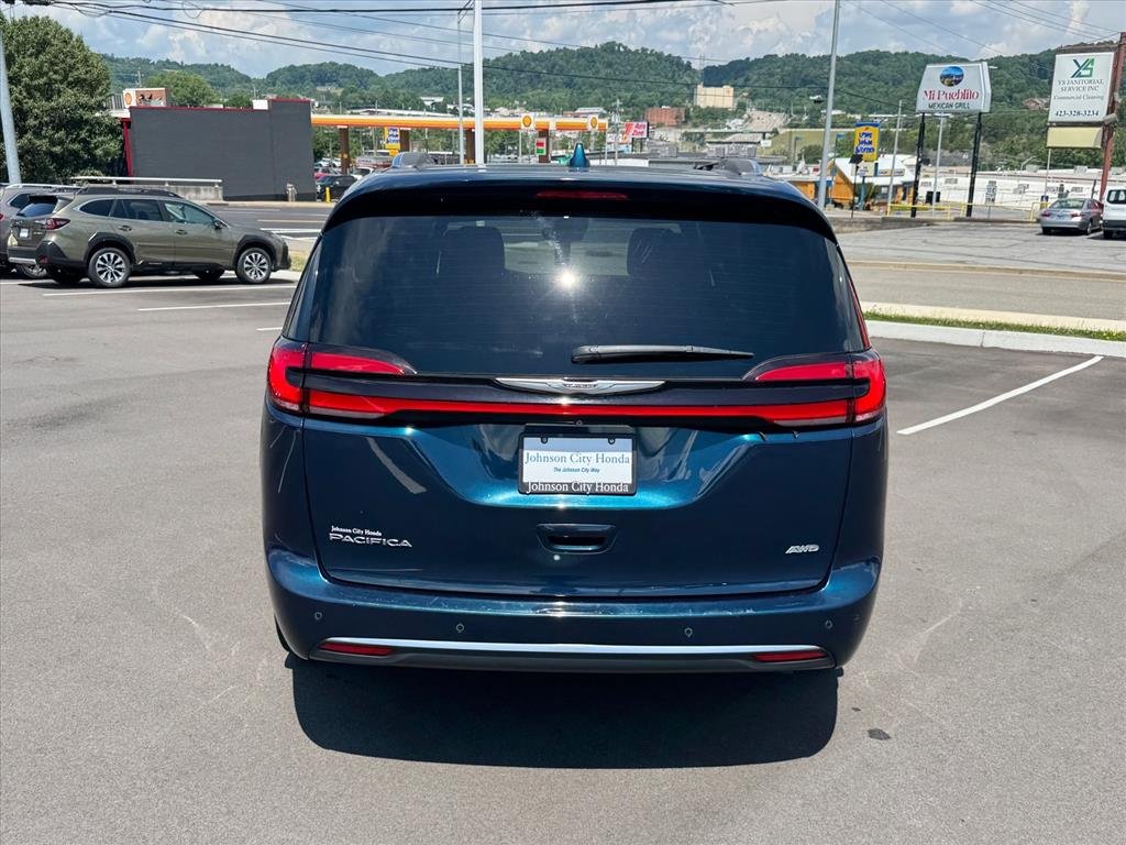Used 2021 Fathom Blue Pearlcoat Chrysler Pinnacle image 5