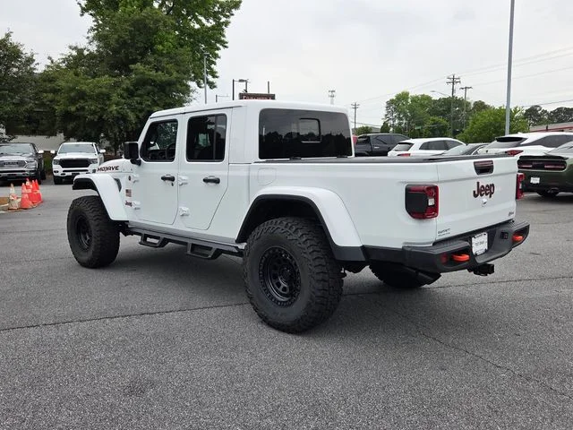 New 2026 Bright White Clear-Coat Exterior Paint Jeep Mojave image 6