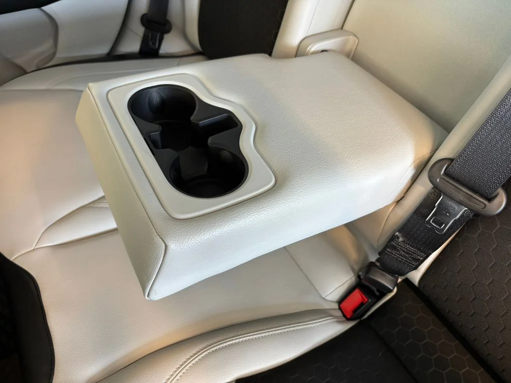 Used 2018 Blue Jeep Latitude image 27