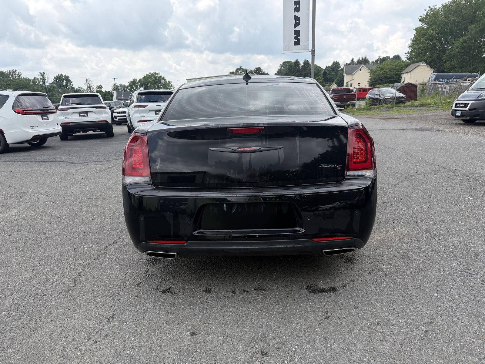 Used 2023 Gloss Black Chrysler 300S image 5