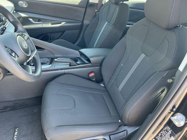 New 2026 Black Hyundai SE image 23