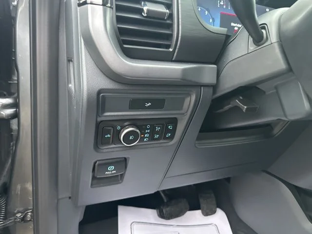 New 2026 Carbonized Gray Metallic Ford XLT image 34