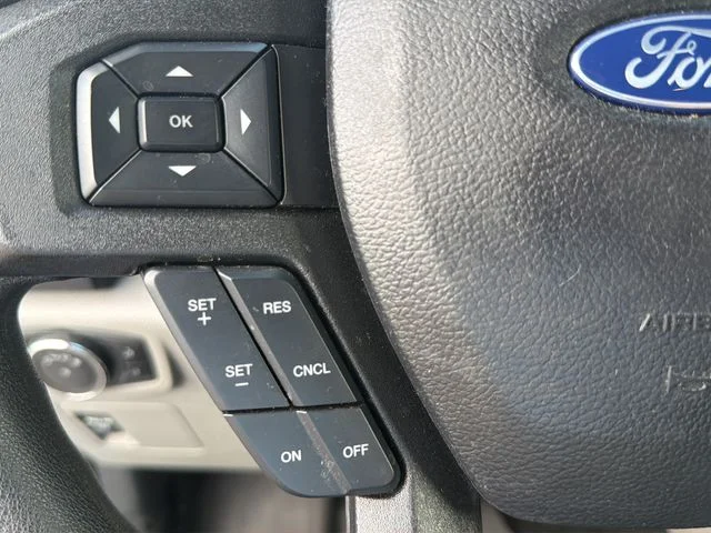 Used 2020 Blue Ford XL image 20