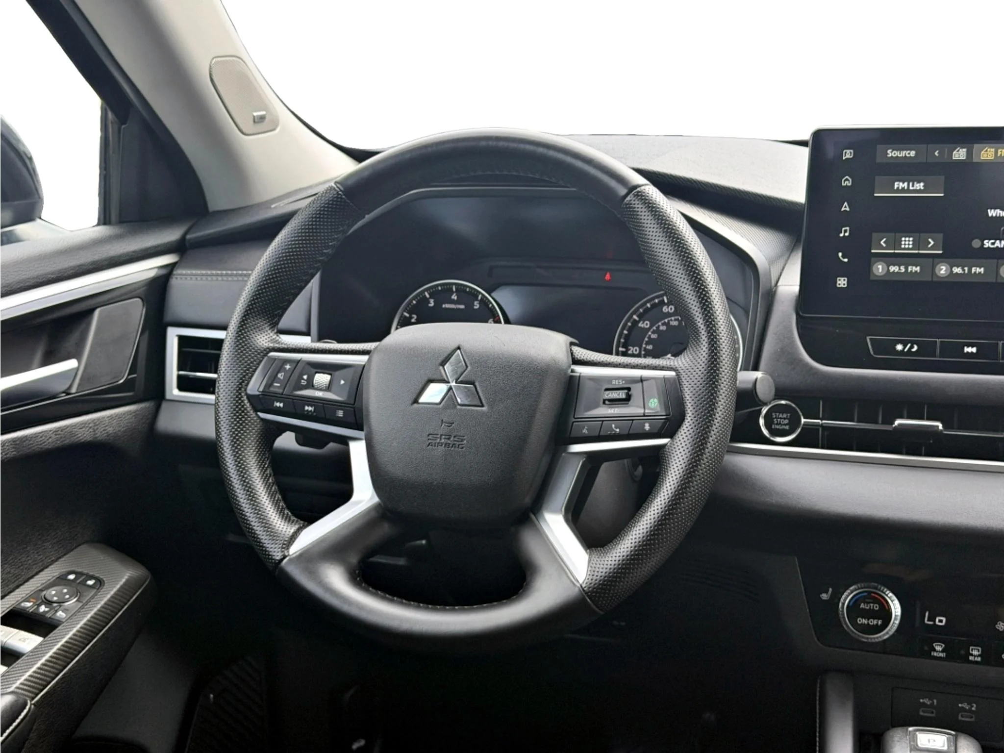 Used 2025 Black Mitsubishi SE image 11