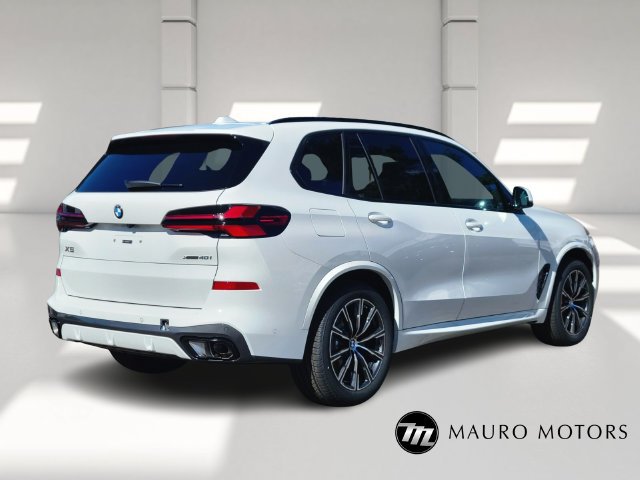 Used 2026 White BMW xDrive40i image 3