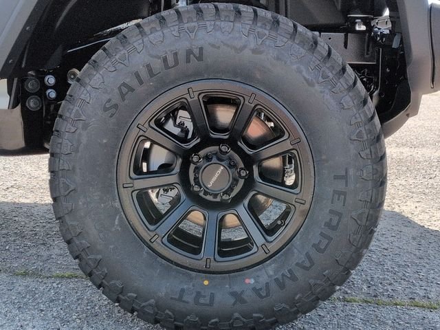 New 2026 Bright White Clear-Coat Exterior Paint Jeep Sport S image 11