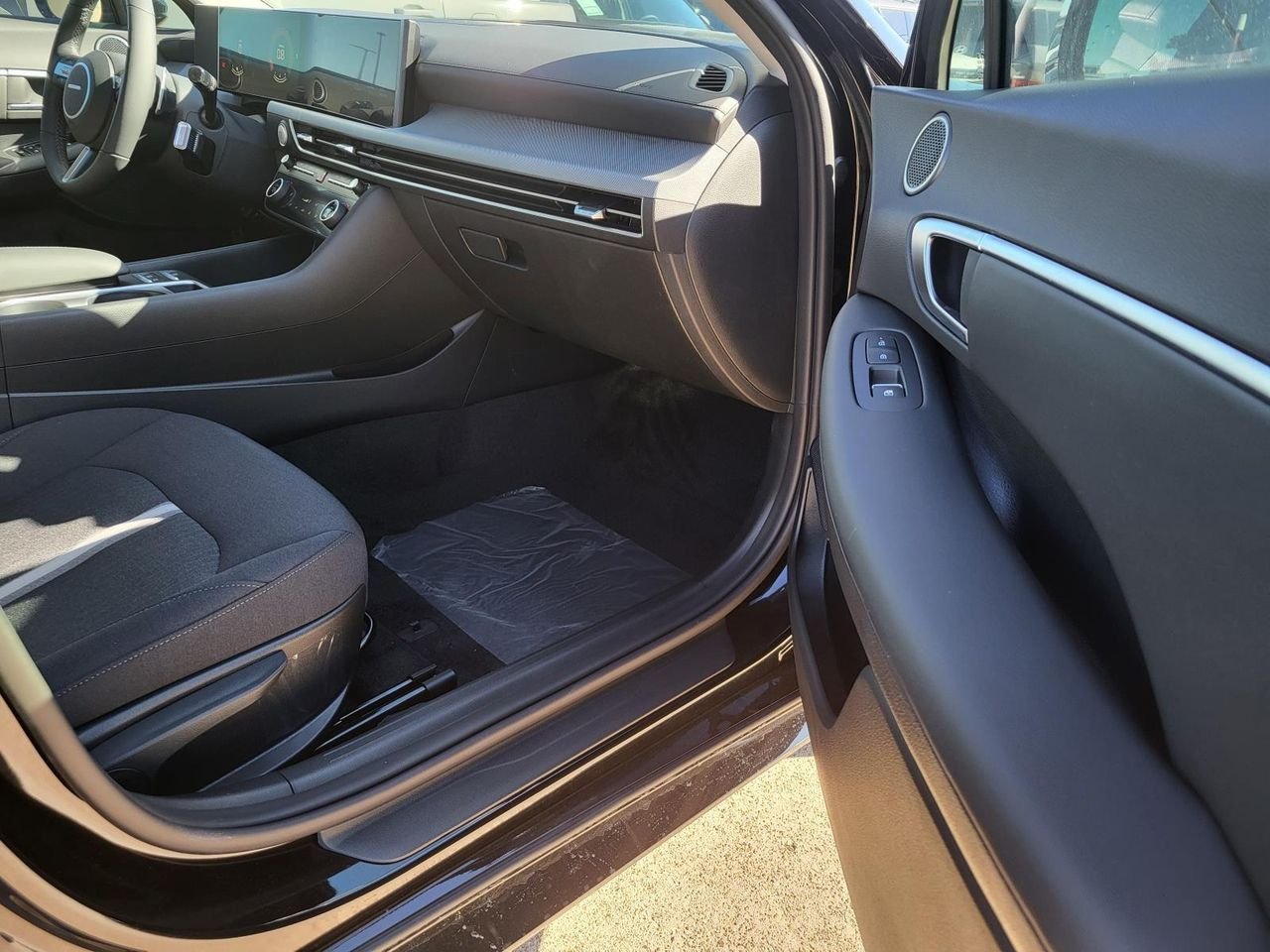 New 2026 Abyss Black Hyundai SEL Sport image 7
