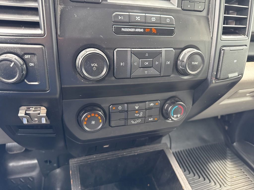 Used 2020 Oxford White Ford XL image 14