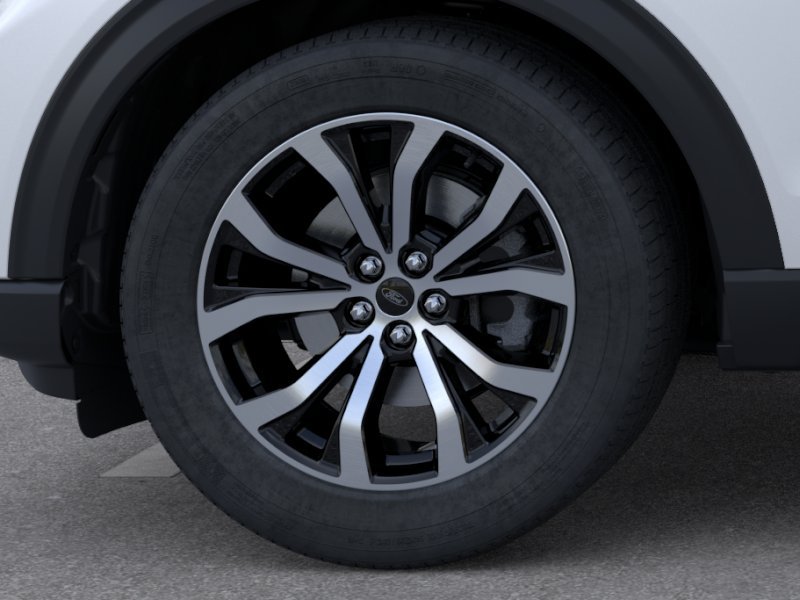 New 2026 Star White Metallic Tri-Coat Ford ST-Line image 42