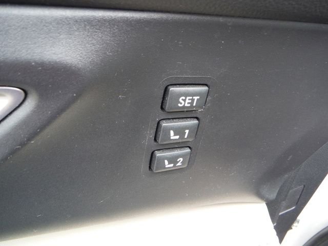 Used 2019 White Subaru Limited image 11