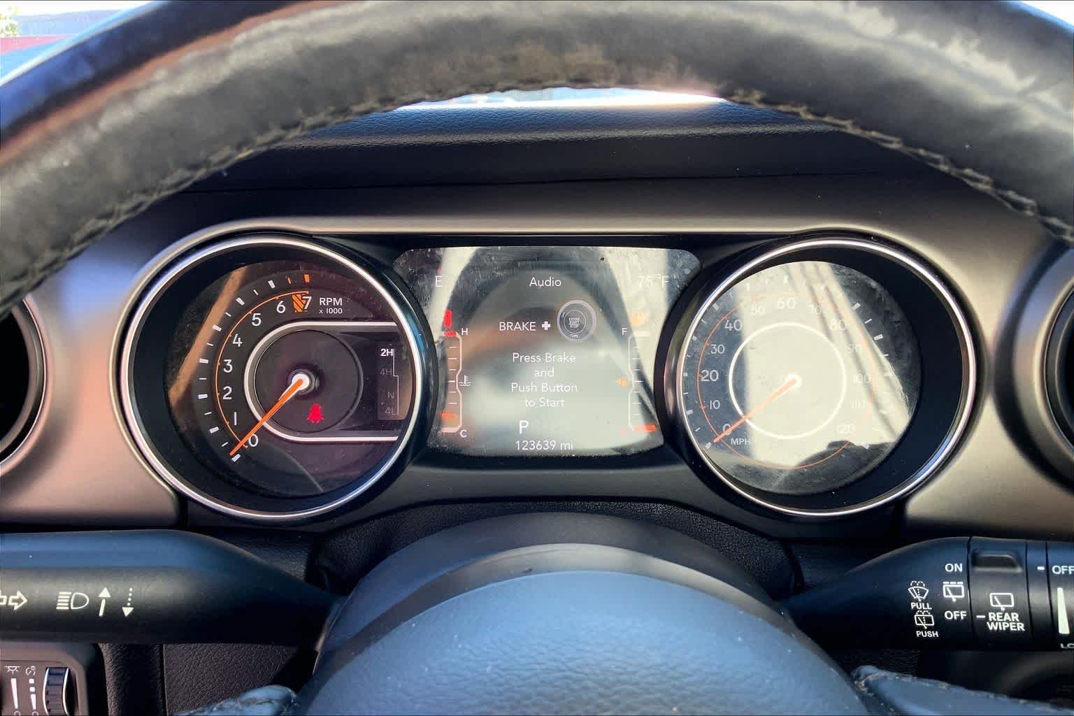 Used 2019 Black Clearcoat Jeep Sport S image 18