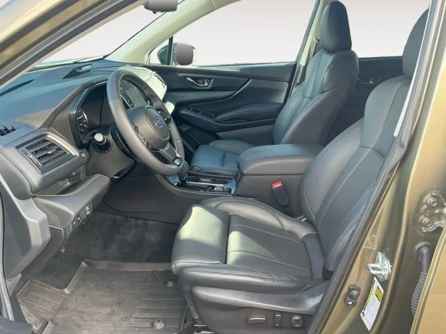 Certified Used 2025 Autumn Green Metallic Subaru Onyx Edition Touring image 9