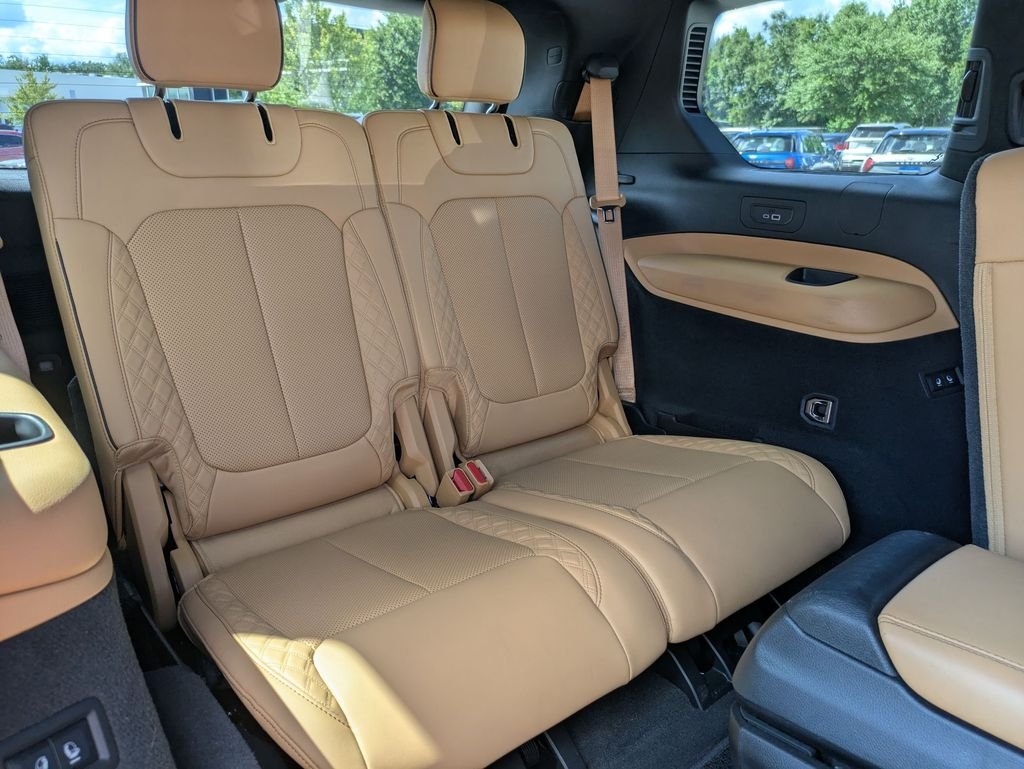 Used 2022 Black Jeep Summit image 31