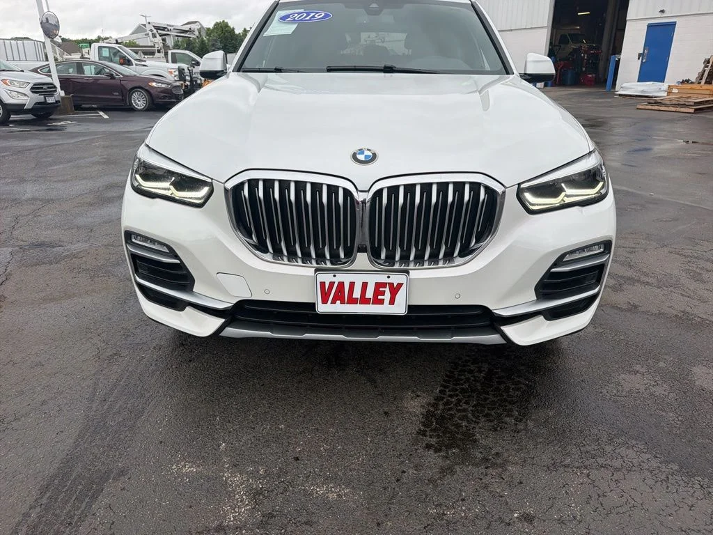 Certified Used 2019 Mineral White Metallic BMW xDrive40i image 11