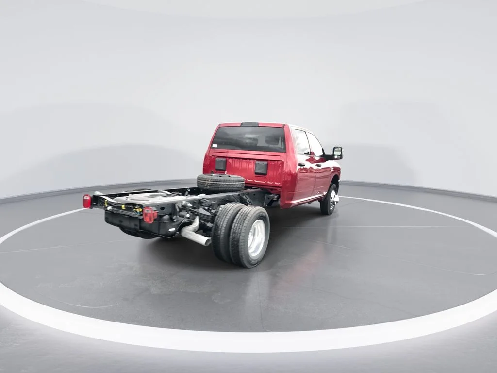 2026 RAM 3500 Chassis Tradesman - Photo 8