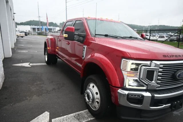Used 2022 Red Ford Lariat image 9