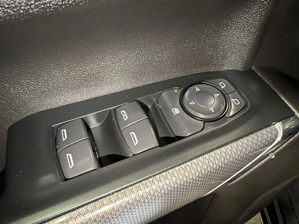 Used 2025 Black Chevrolet Custom Trail Boss image 19
