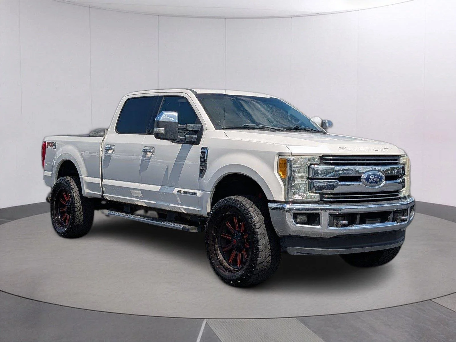 Used 2017 White Platinum Metallic Tri-Coat Ford Lariat image 8