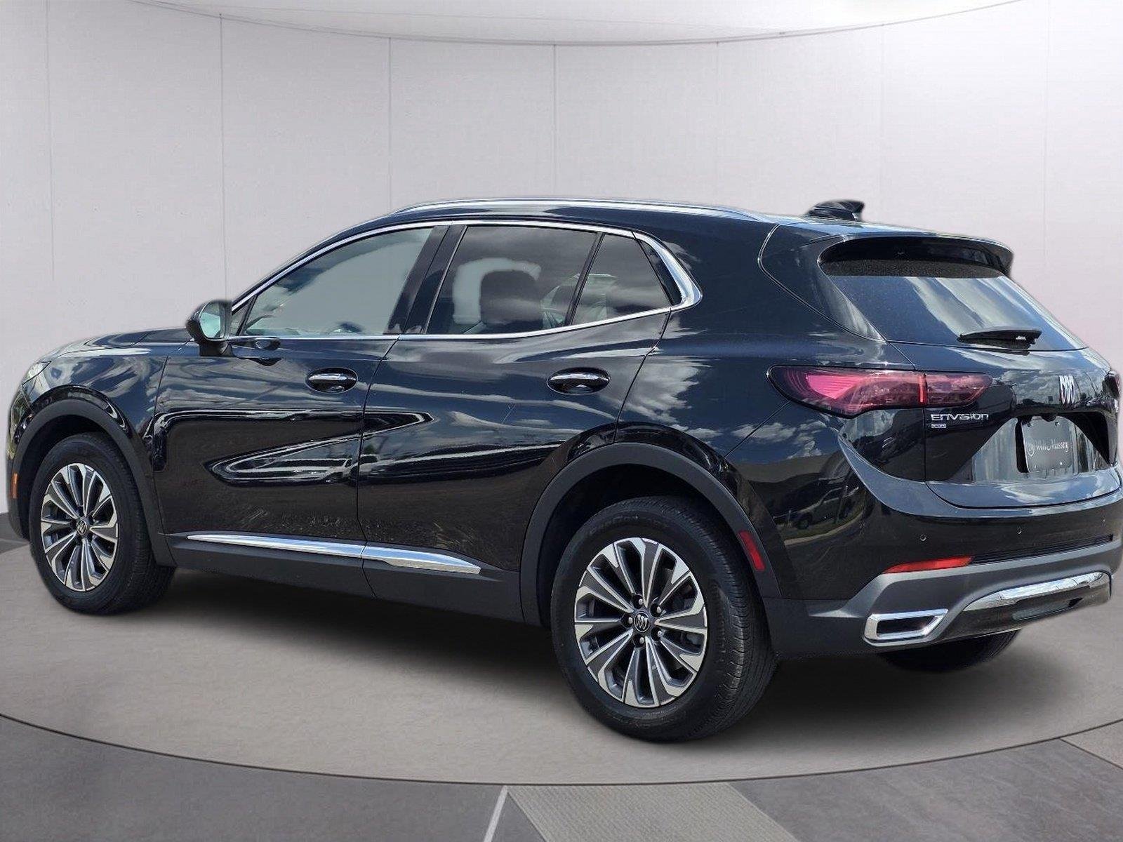 Used 2024 Ebony Twilight Metallic Buick Preferred image 7