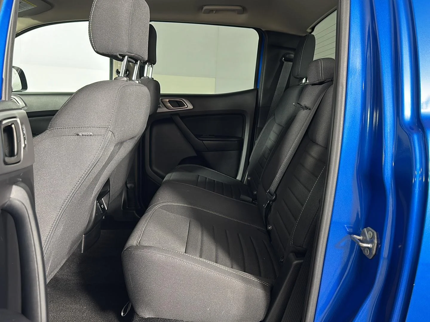 Used 2022 Velocity Blue Ford XLT image 24
