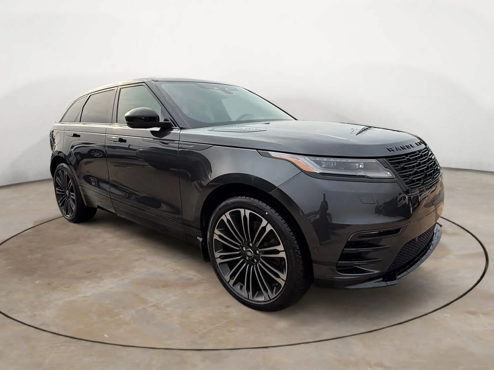 New 2026 Carpathian Grey Land Rover Belgravia Edition image 7