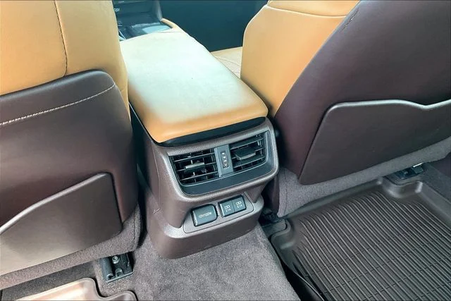 Used 2020 Silver Lexus 350 Luxury image 25
