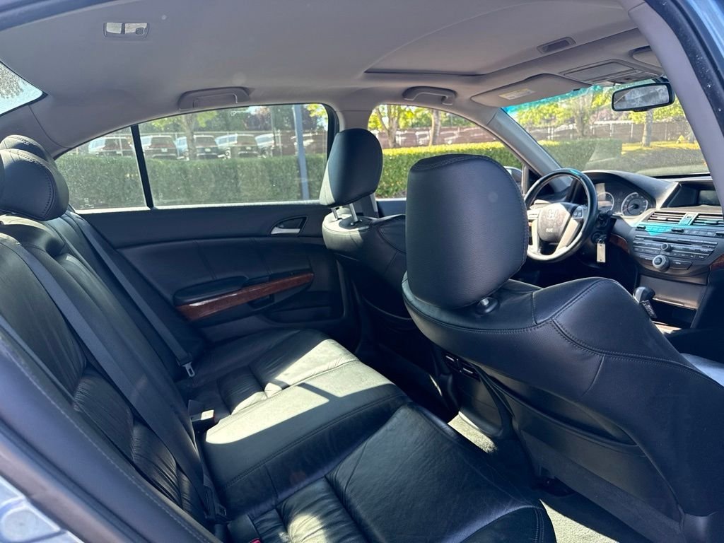 Used 2011 Celestial Blue Metallic Honda EX-L image 19