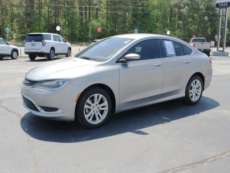 2017 Chrysler 200 Limited