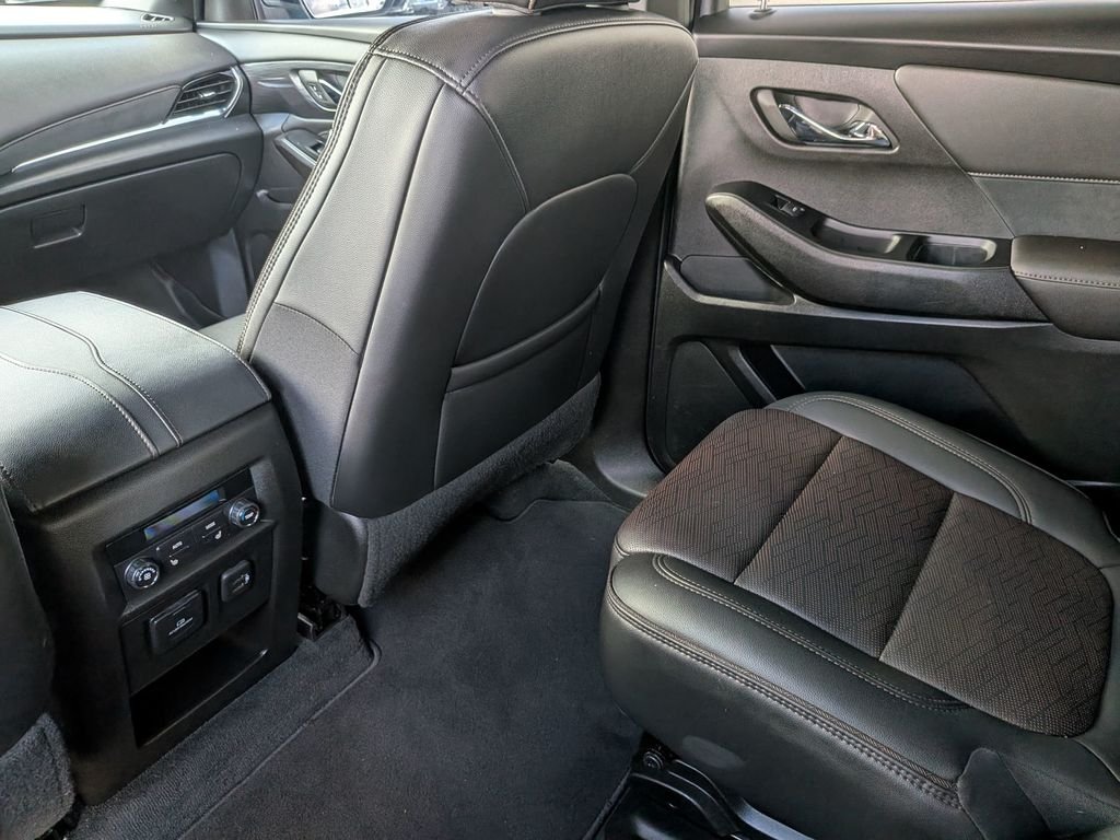 Used 2023 Beige Chevrolet High Country image 37