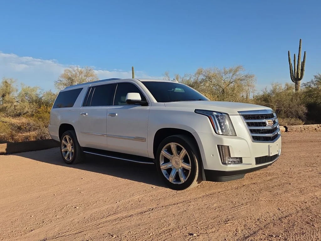 2020 Cadillac Escalade ESV AWD Luxury's photo