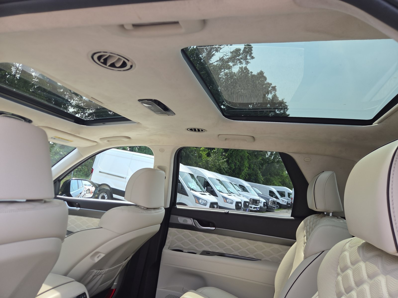 Used 2020 Black Hyundai Limited image 37