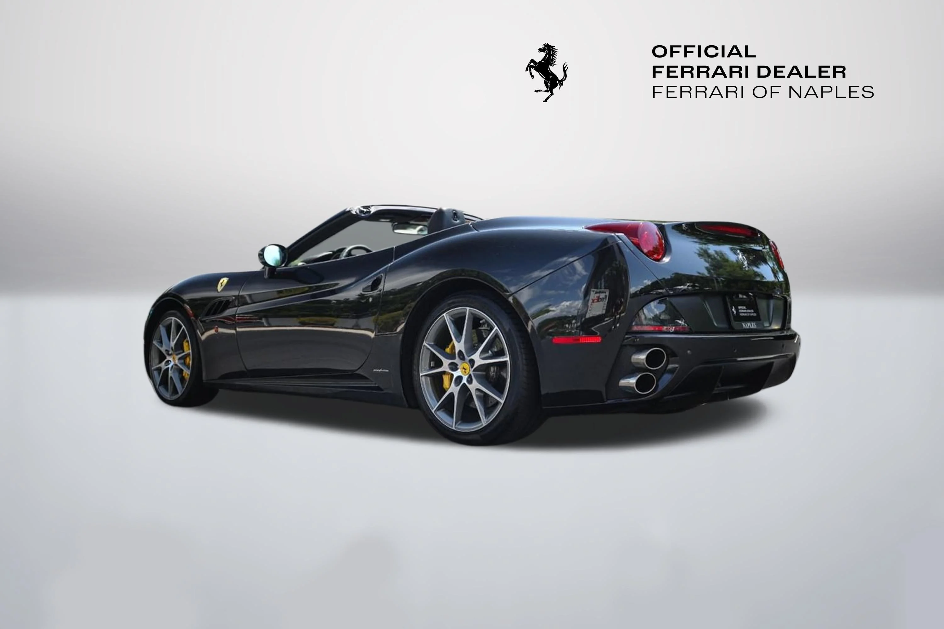 Used 2011 Nero Daytona Ferrari Base image 5