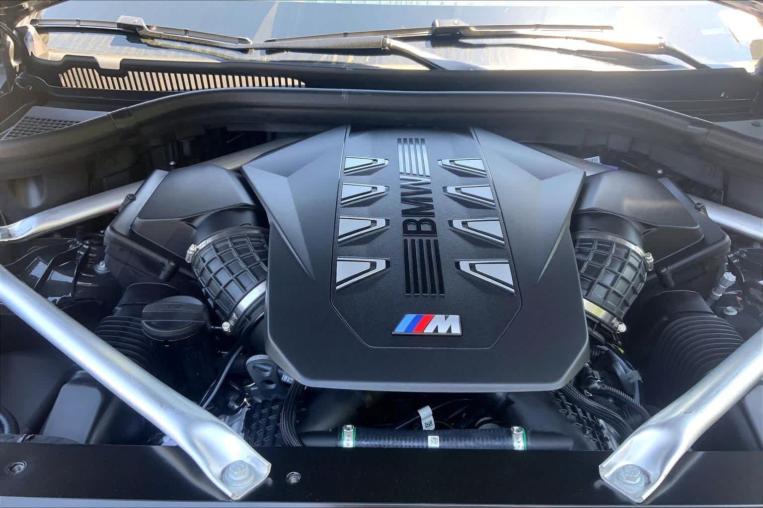 New 2026 Dravit Grey Metallic BMW M60i image 16