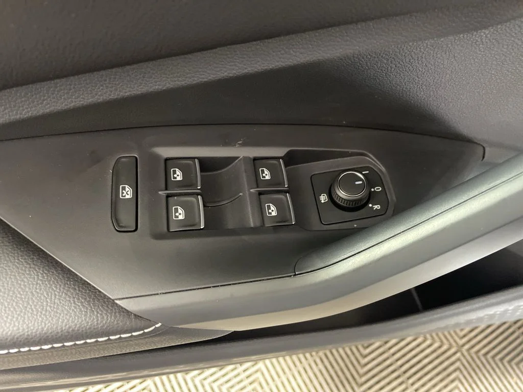 2026 Volkswagen Jetta Sport - Photo 9