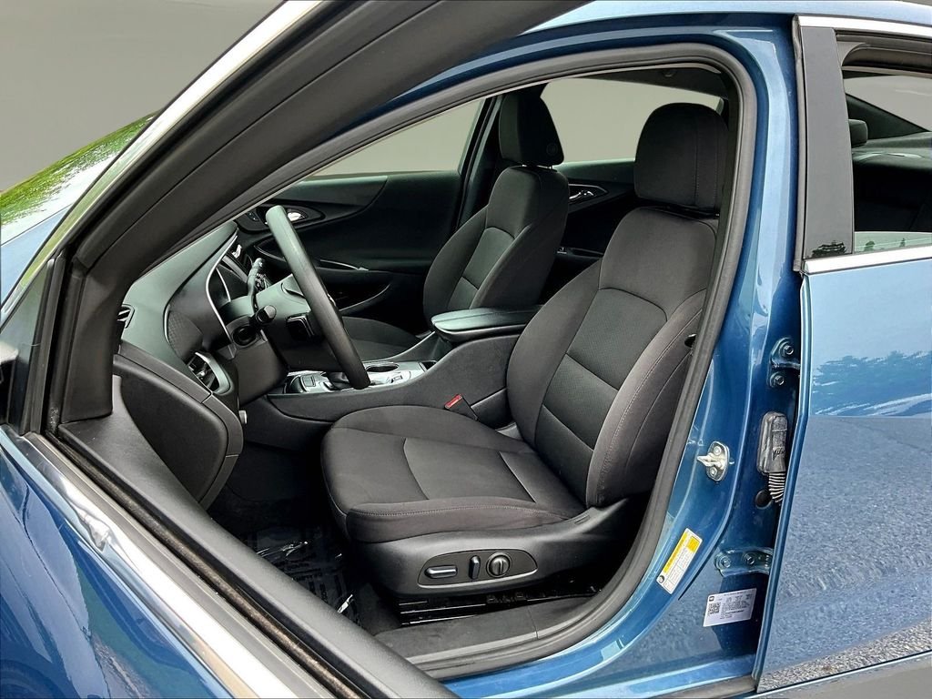 Used 2024 Blue Chevrolet LT image 18
