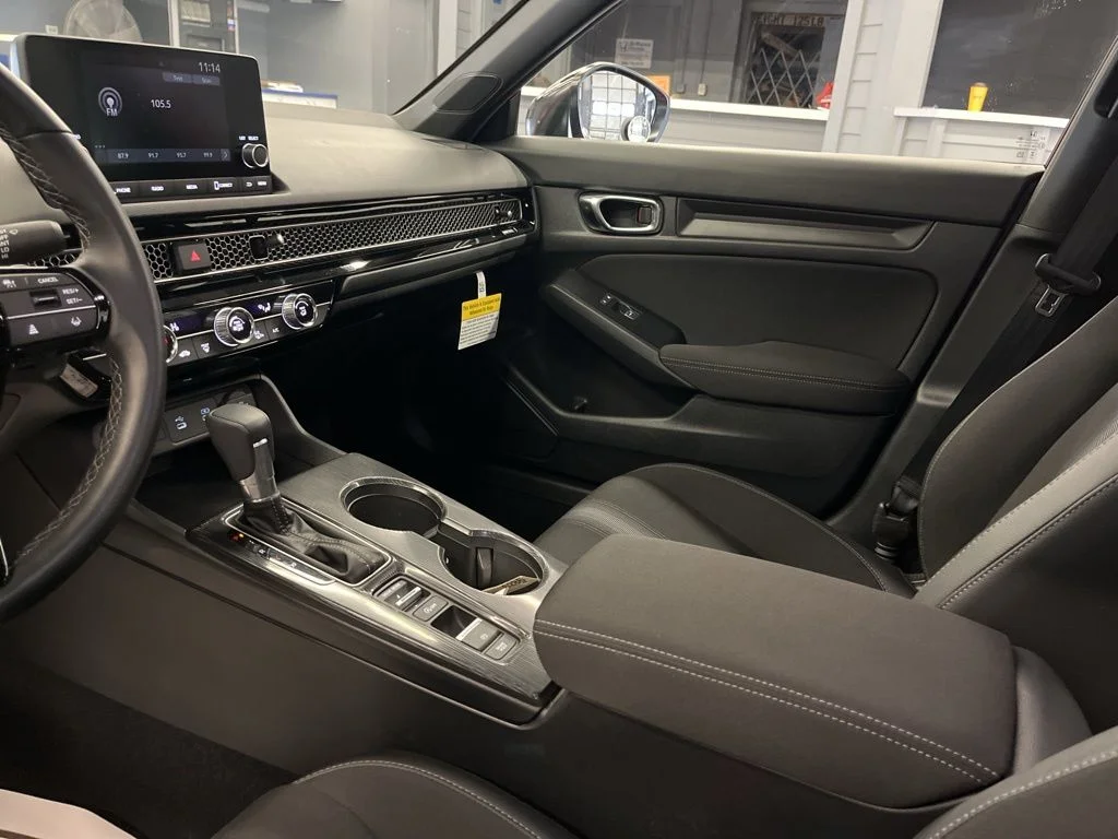 2025 Honda Civic Sport - Photo 14