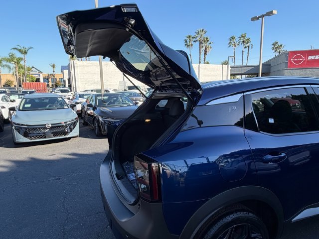New 2027 Deep Blue Pearl Nissan SR image 9