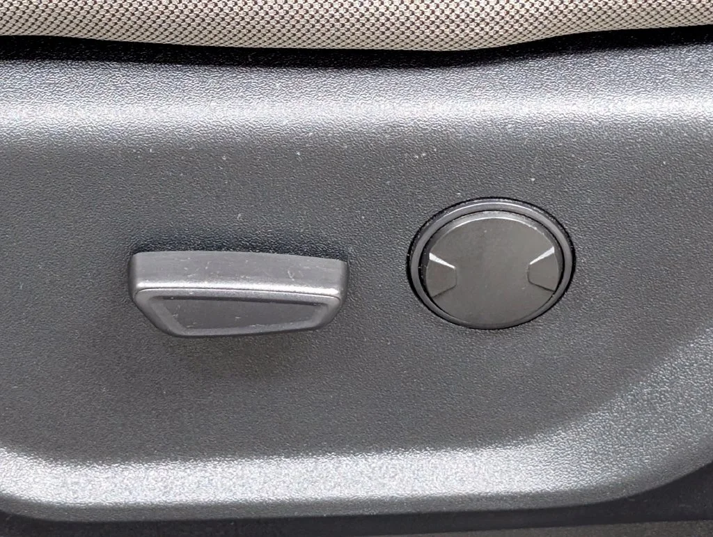 Used 2020 Oxford White Ford XLT image 14