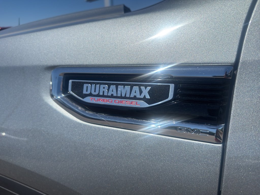 Used 2025 Sterling Metallic GMC Denali image 10