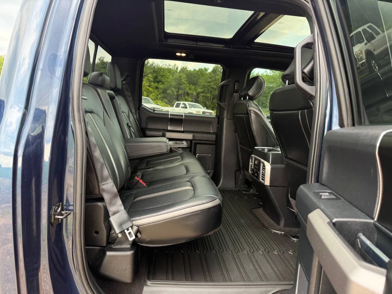 Used 2020 Blue Ford Platinum 4x4 4dr SuperCrew 5.5 ft. SB image 14